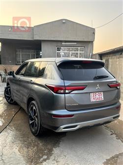 میتسوبیشی ئاوتلاندەر